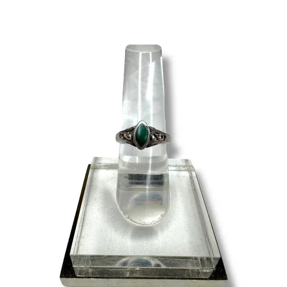 Sterling Silver Malachite Ring Size 5 - Picture 1 of 8